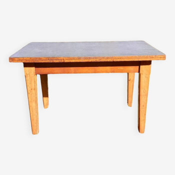 Table bois  formica