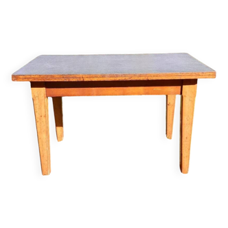 Formica wood table