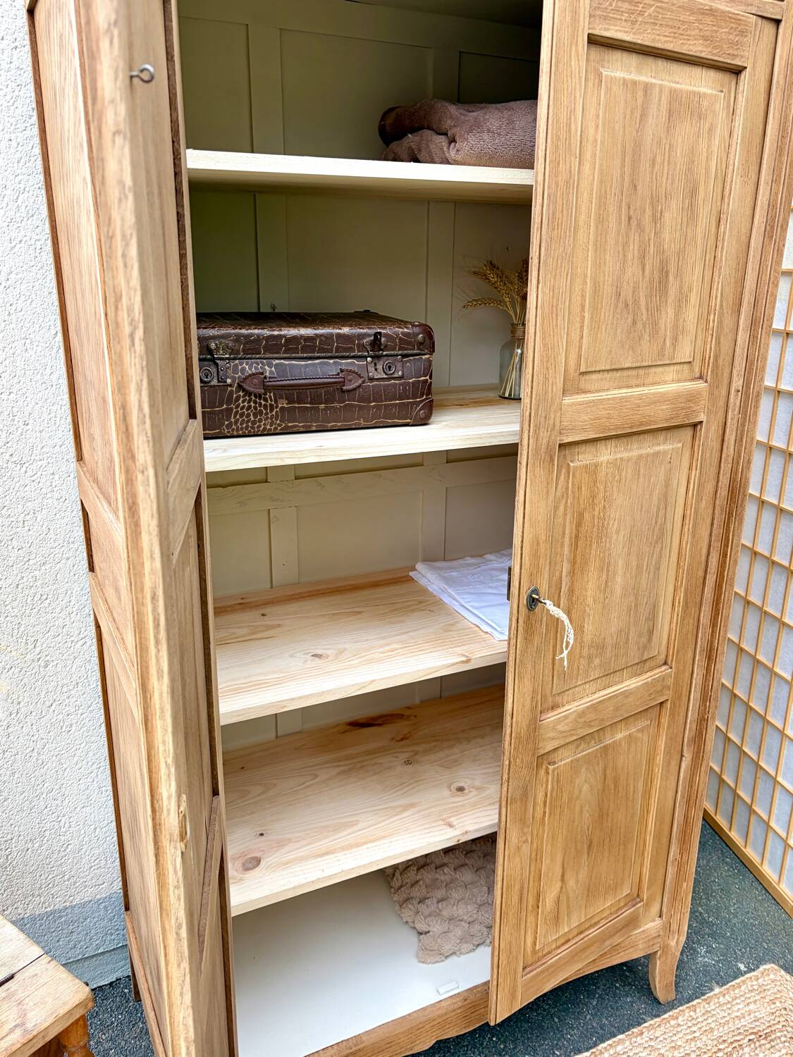 Raw wood wardrobe