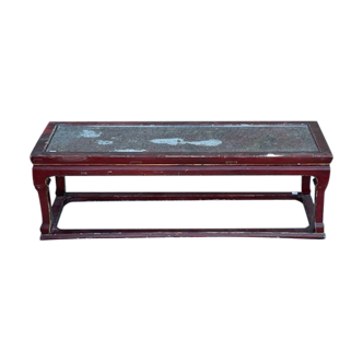 Coffee table in lacquer from China