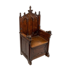 Fauteuil néogothique