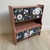 Doll sideboard
