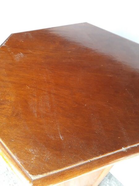 Wooden harness column - interior storage