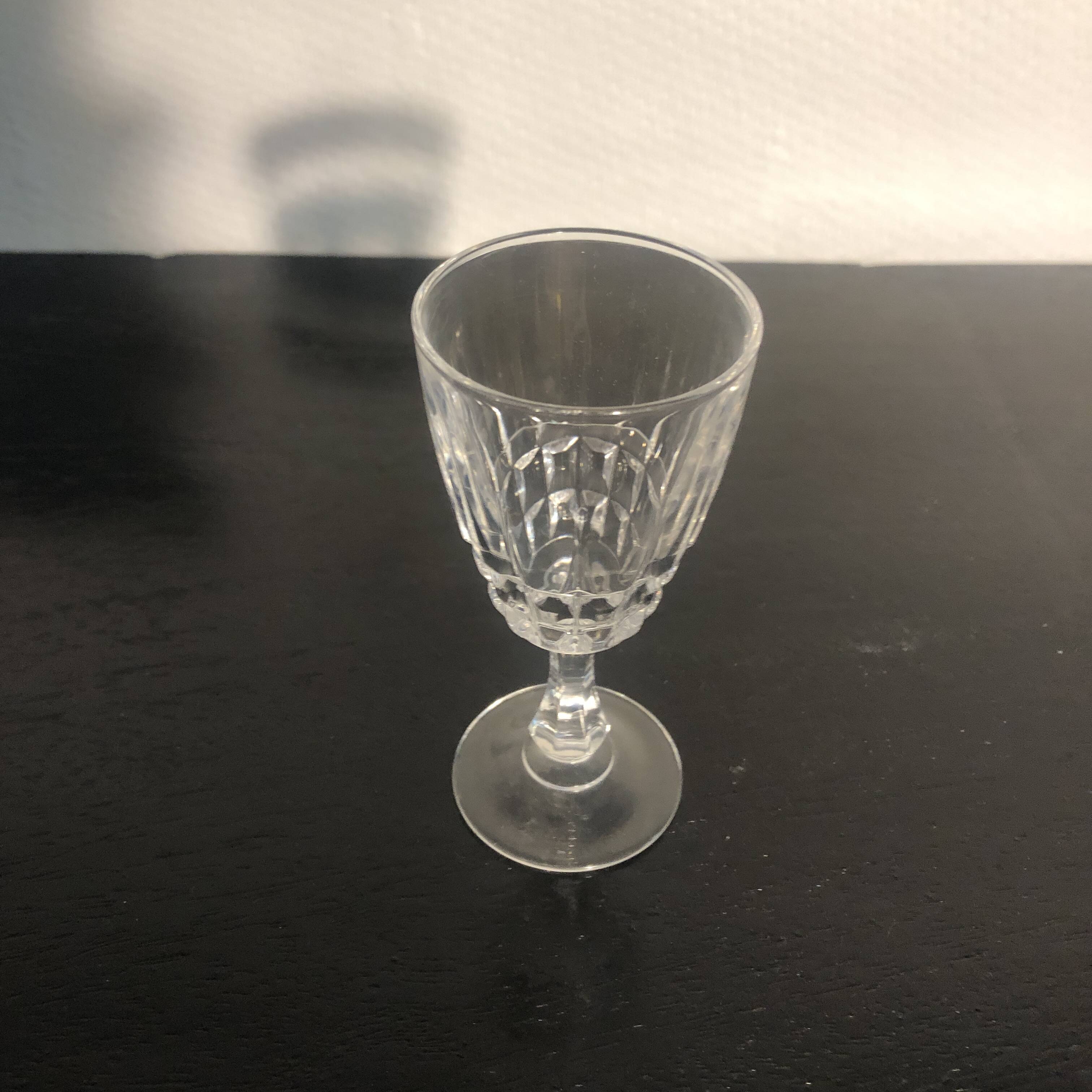 Crystal liquor glasses