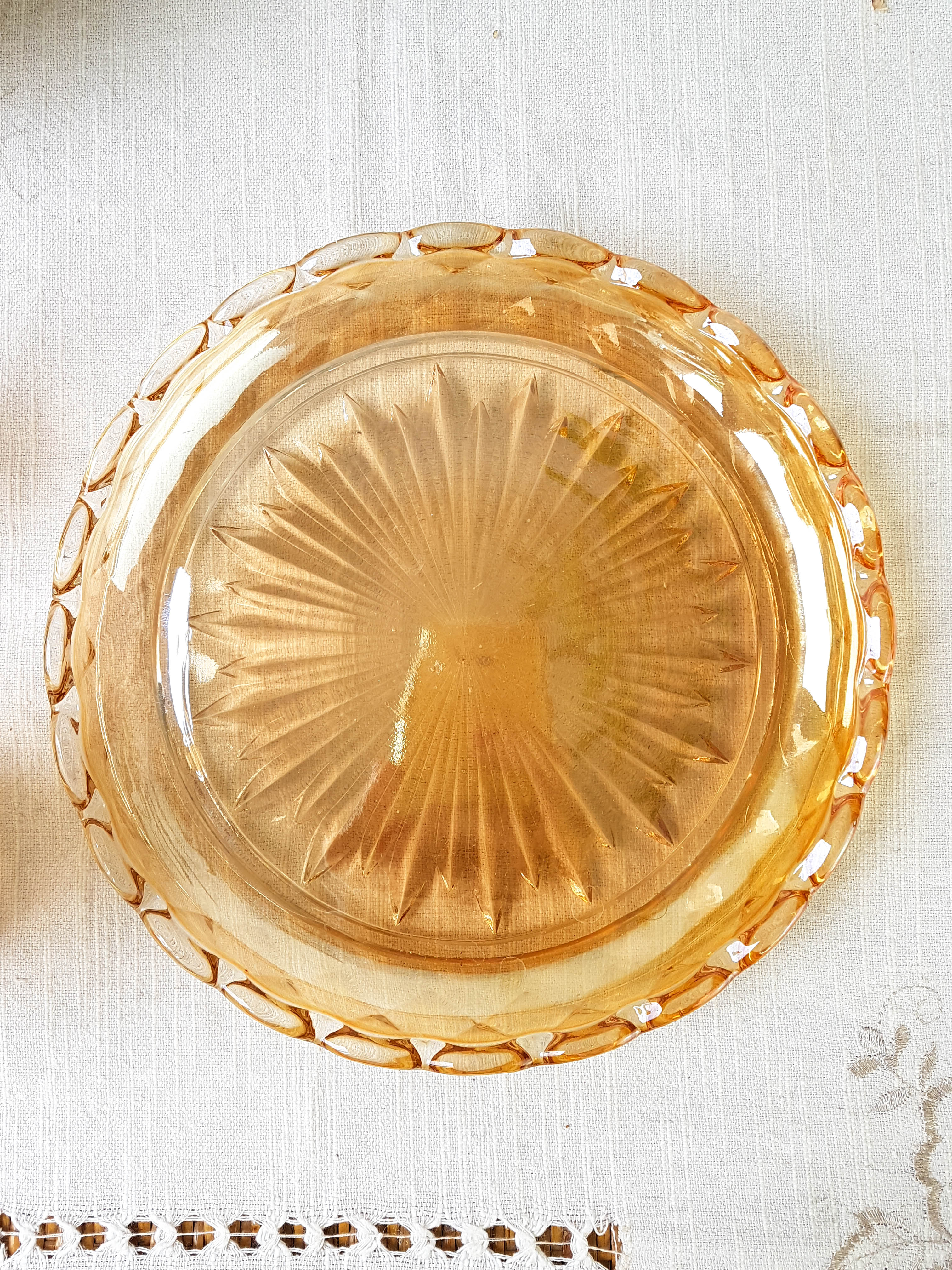 Amber glass liquor service