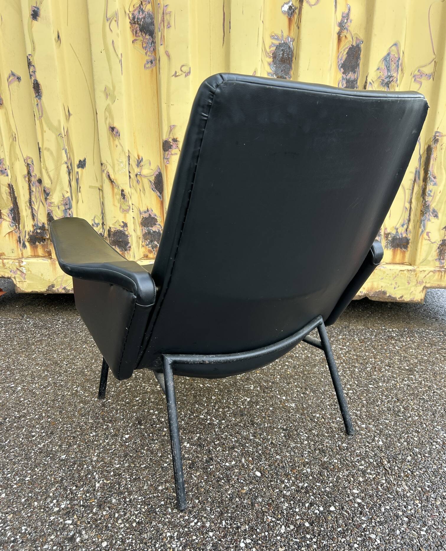 SK660 armchair by Pierre Guariche, Steiner edition