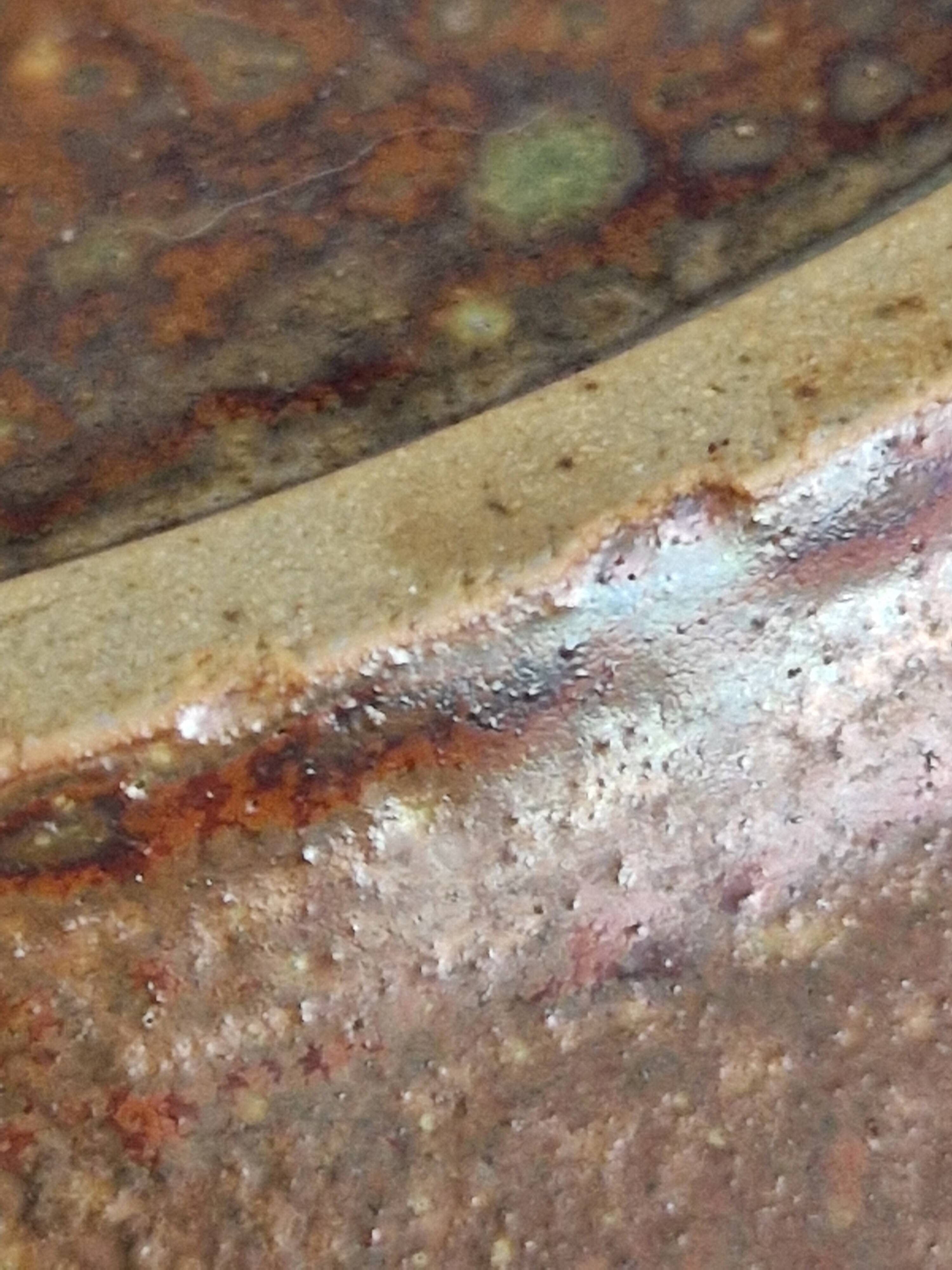 Keraluc quimper stoneware plate with pink flower motif, hand-decorated, 22 cm