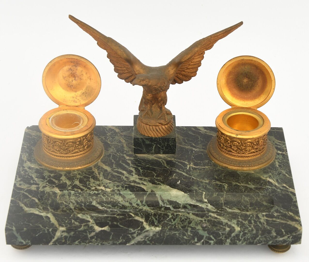 Marble and gilded bronze inkwell