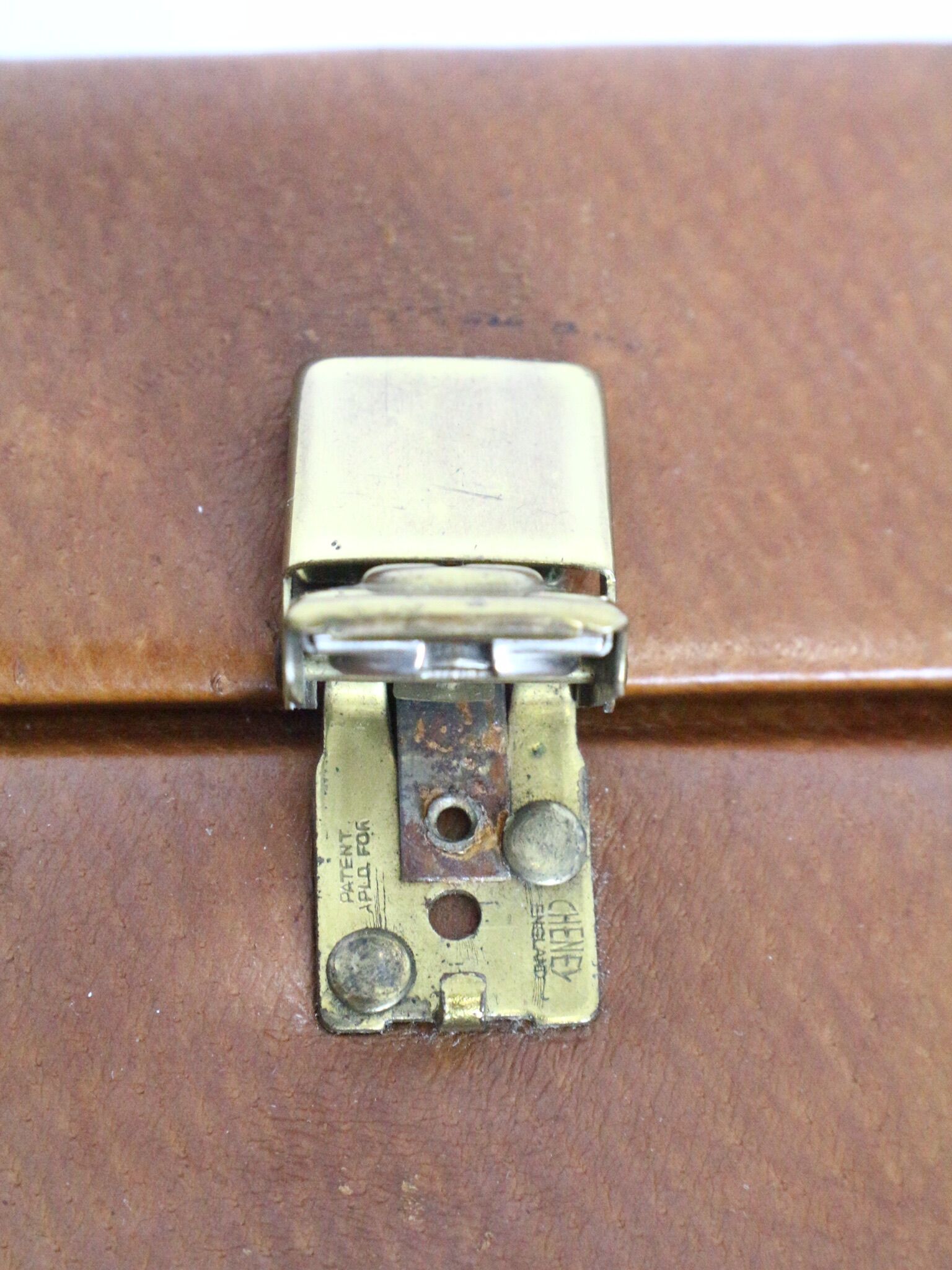 Set three vintage leather suitcases