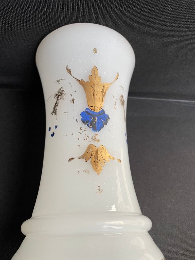 Vase napoleon iii opalescent white opaline