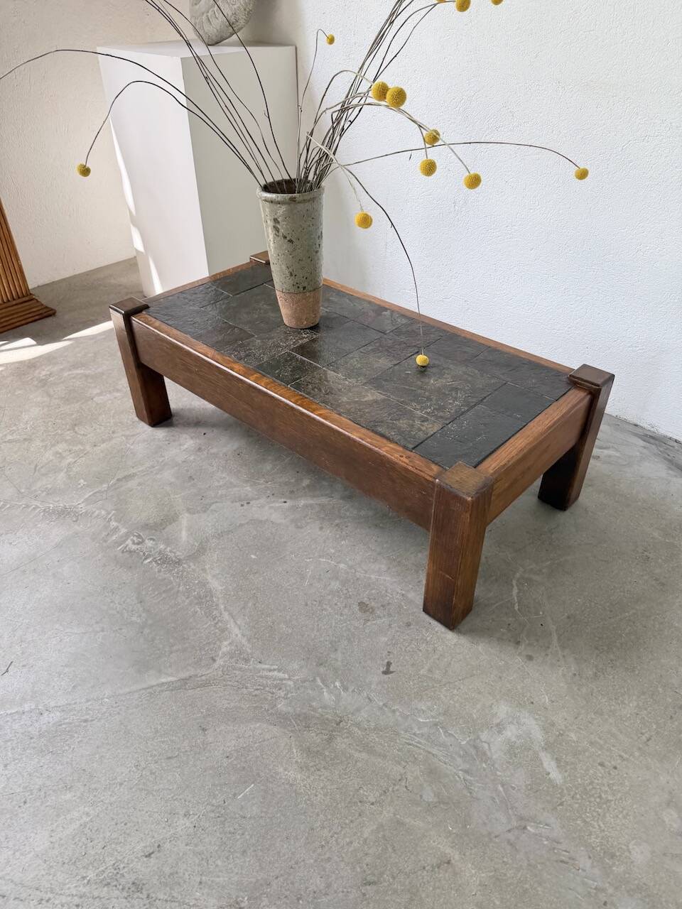 Table basse en chêne et ardoise 1950
