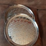 Set of 2 vintage trays
