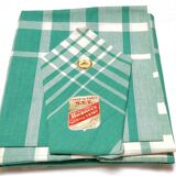 Green scottish varrée tablecloth ans 6 towels