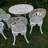 Cast aluminum garden furniture