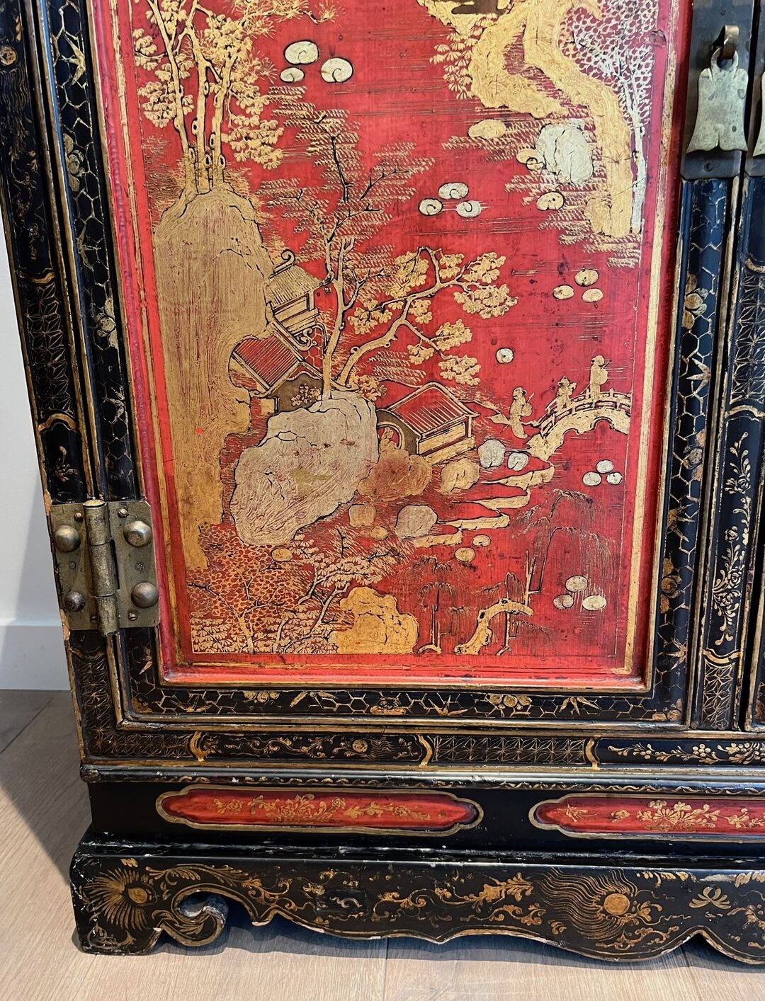 Lacquered Cabinet with Chinese Decorations, France, Art Deco, circa 1940