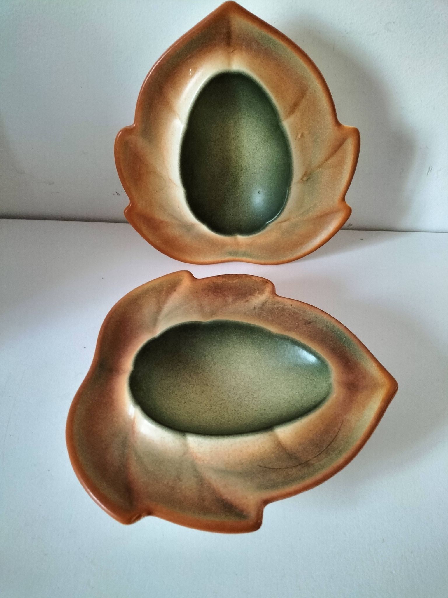 Pair of biomorphic bowls Salins France moss green, 1950s