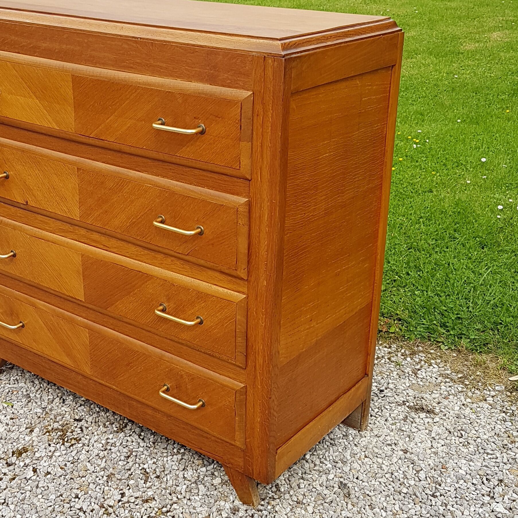 Commode vintage  pieds compas
