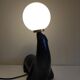 Lampe otarie noire irisée bleue en terre cuite
