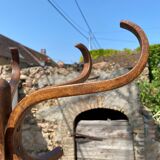 Baumann bistro style 1960s curved wood swivel parrot coat rack