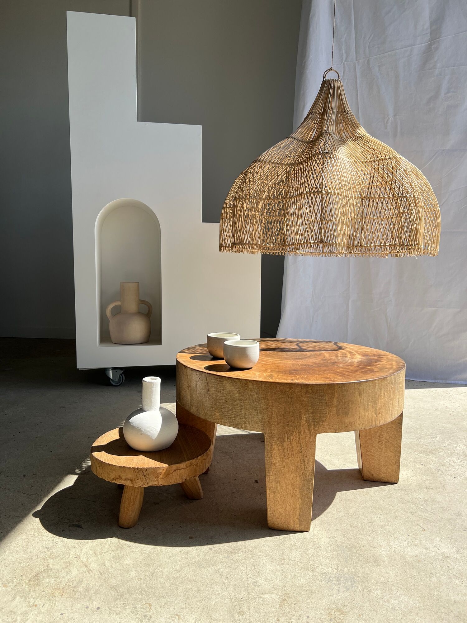 Rattan pendant lamp in the shape of a flower
