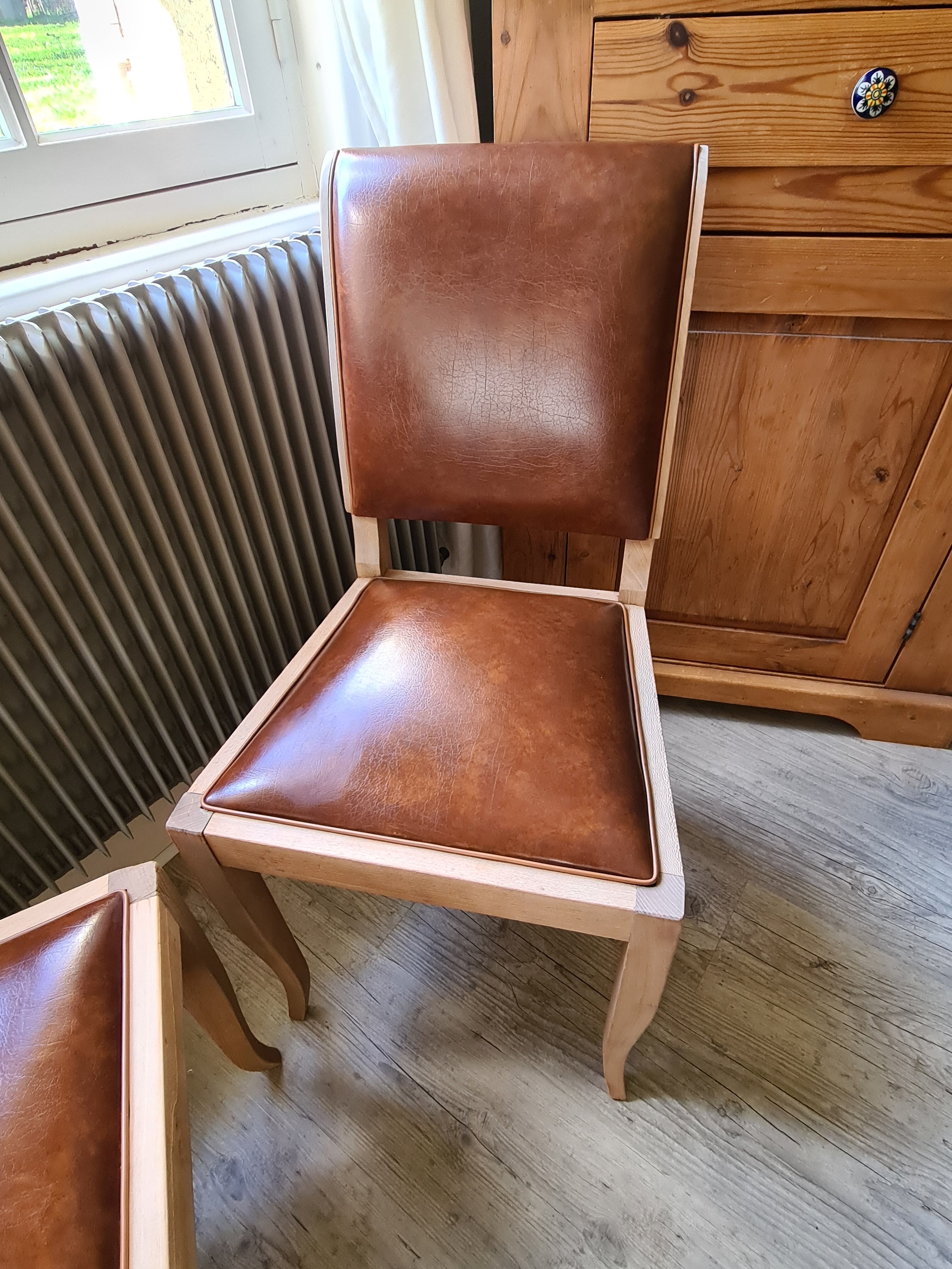 Set of 2 chic vintage chairs