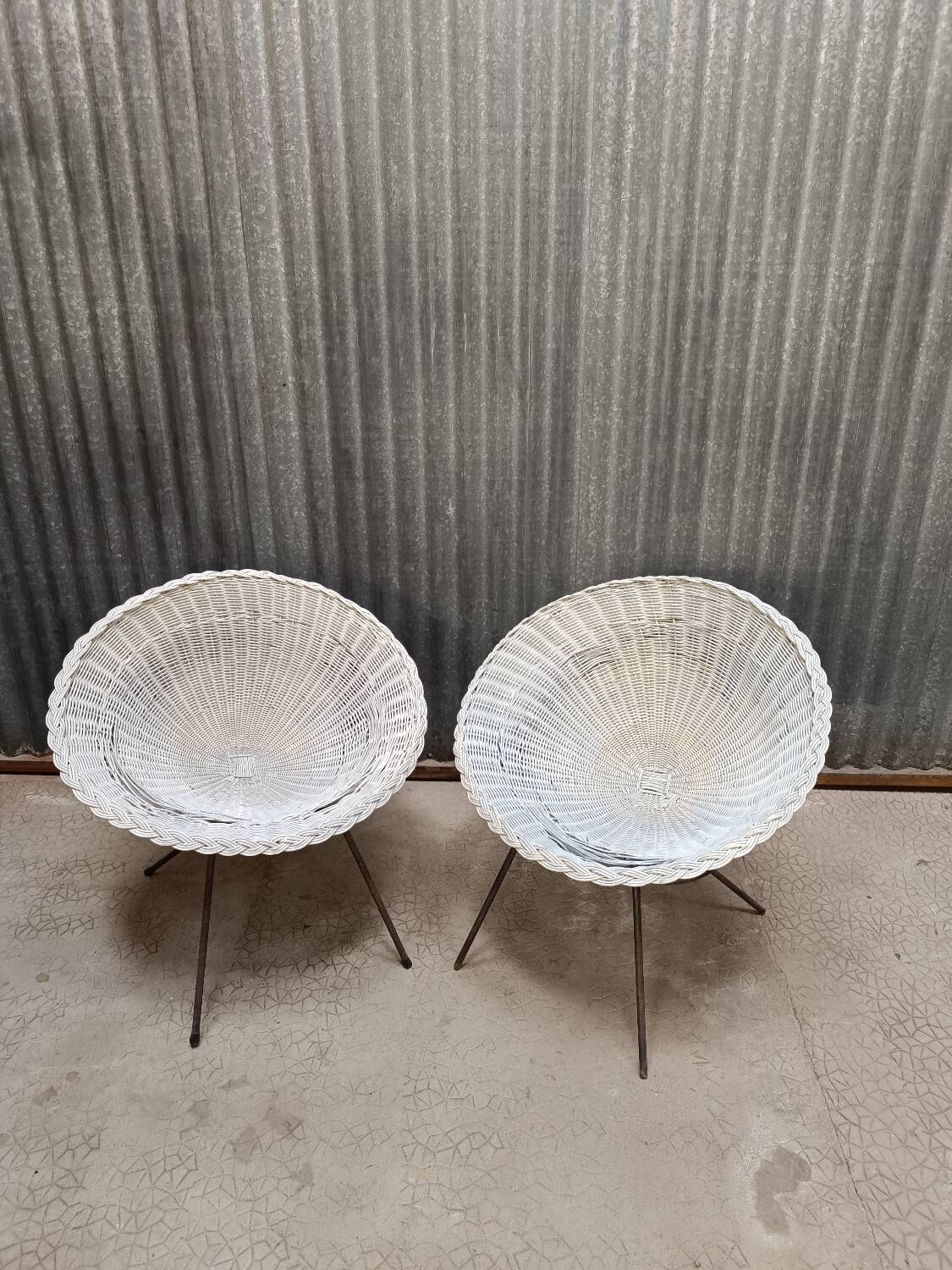 Pair of pod chairs - Rattan wicker armchair from the 60s