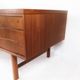 Desk in teak designed by Omann Junior from the 1960s