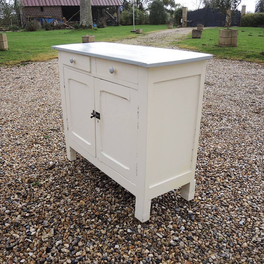 Old low Parisian sideboard in white wood