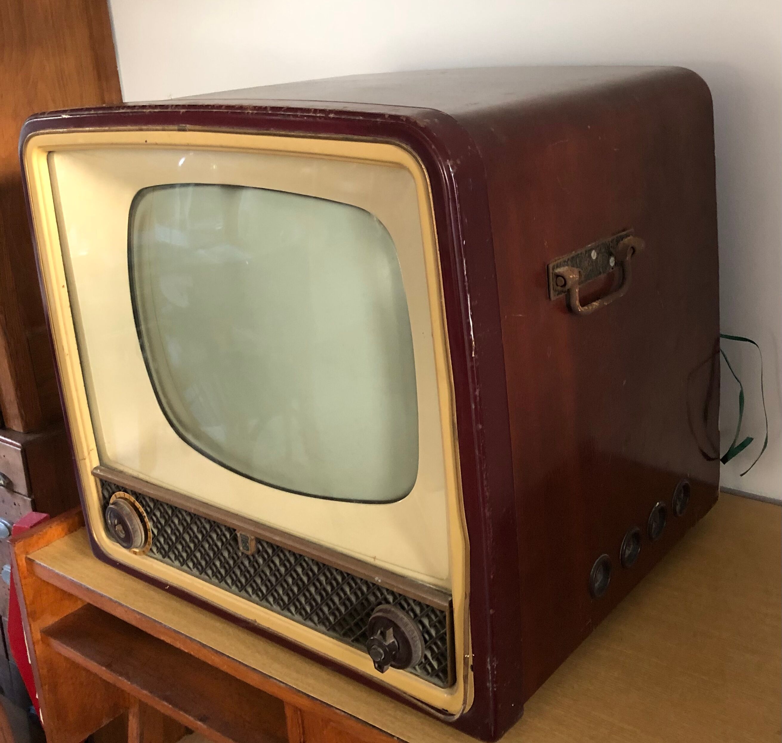 Vintage TV deco