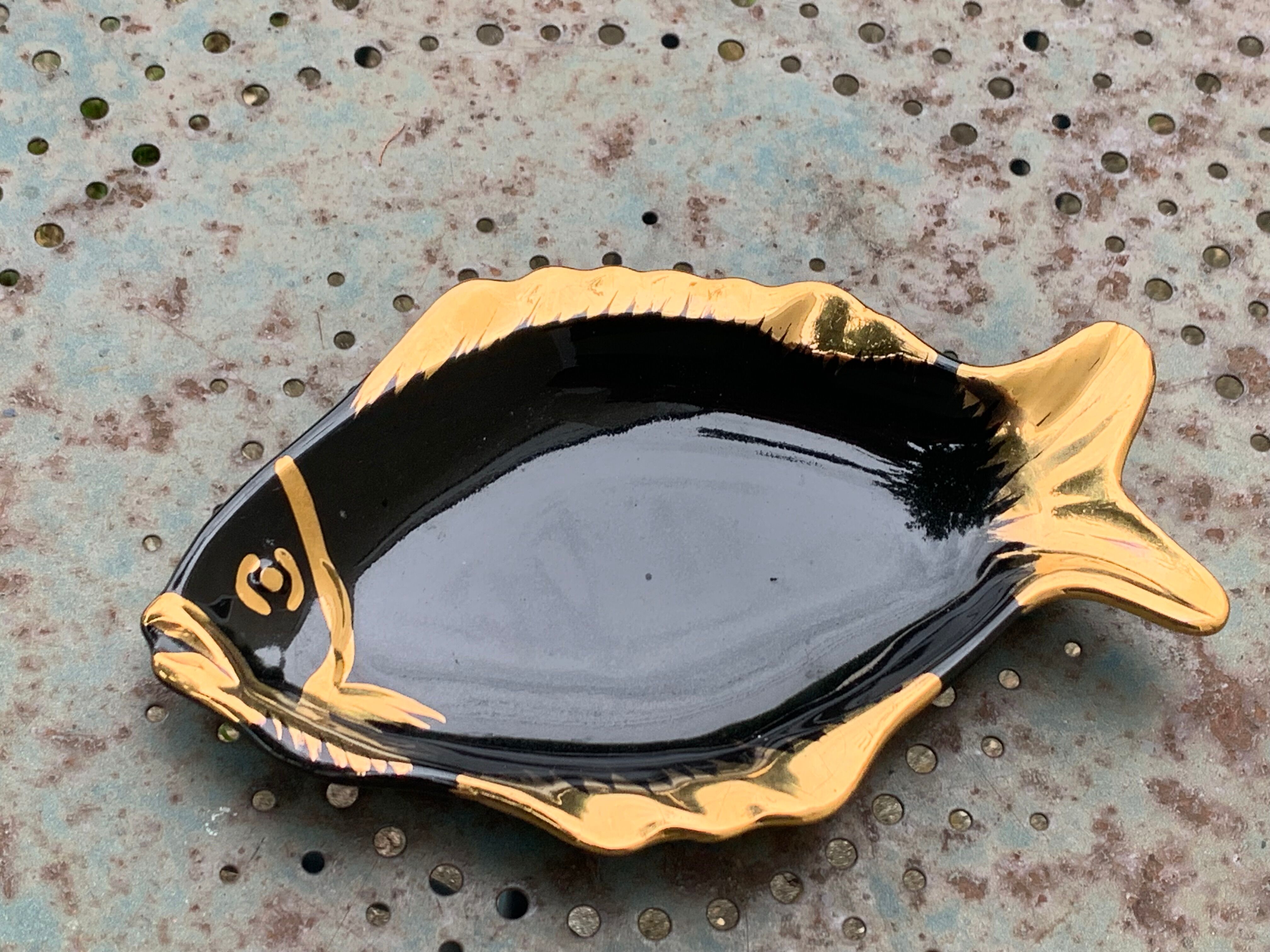 Empty pocket, small dish Fish, glazed ceramic, slip, VALLAURIS style, vintage