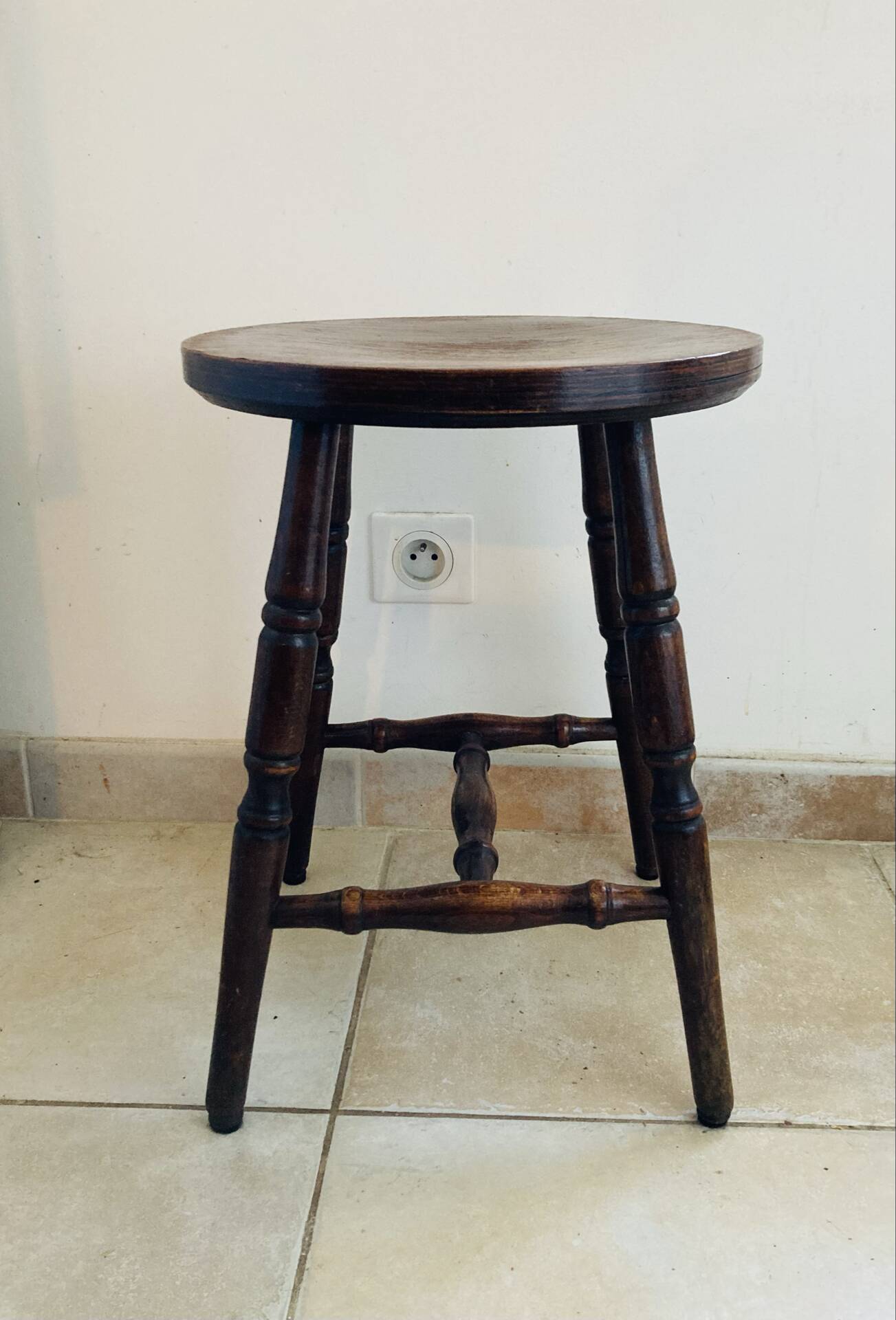 Tabouret quadripode rustique en bois des années 1970/80