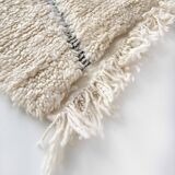 Beni Ouarain ecru Berber rug with black engraved diamonds 299x206cm