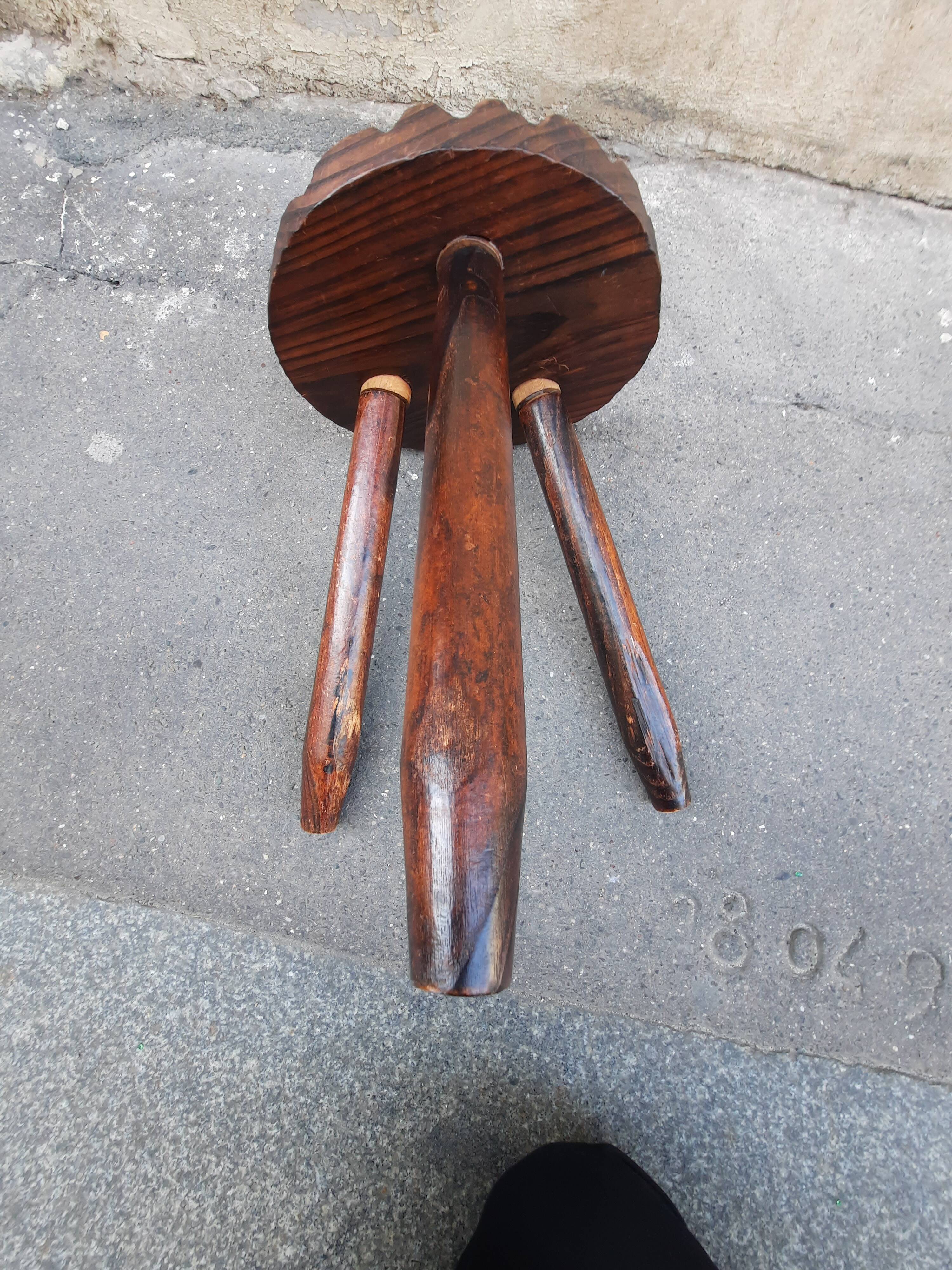 Tripod stool