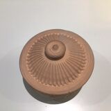 Chiseled terracotta box
