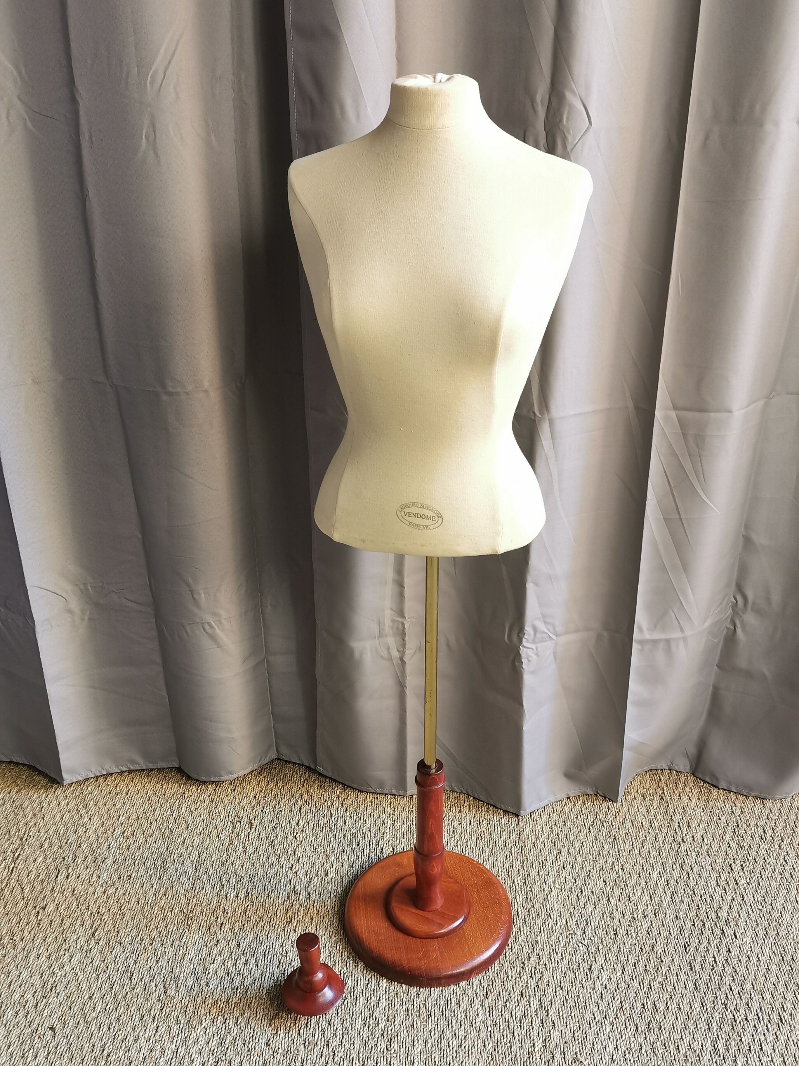 Mannequin vintage "buste de femme sur pied"