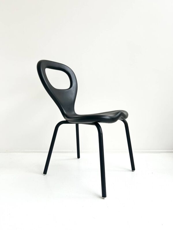 Paire de chaises '' TV chair'' de Marc Newson pour Moroso 1993