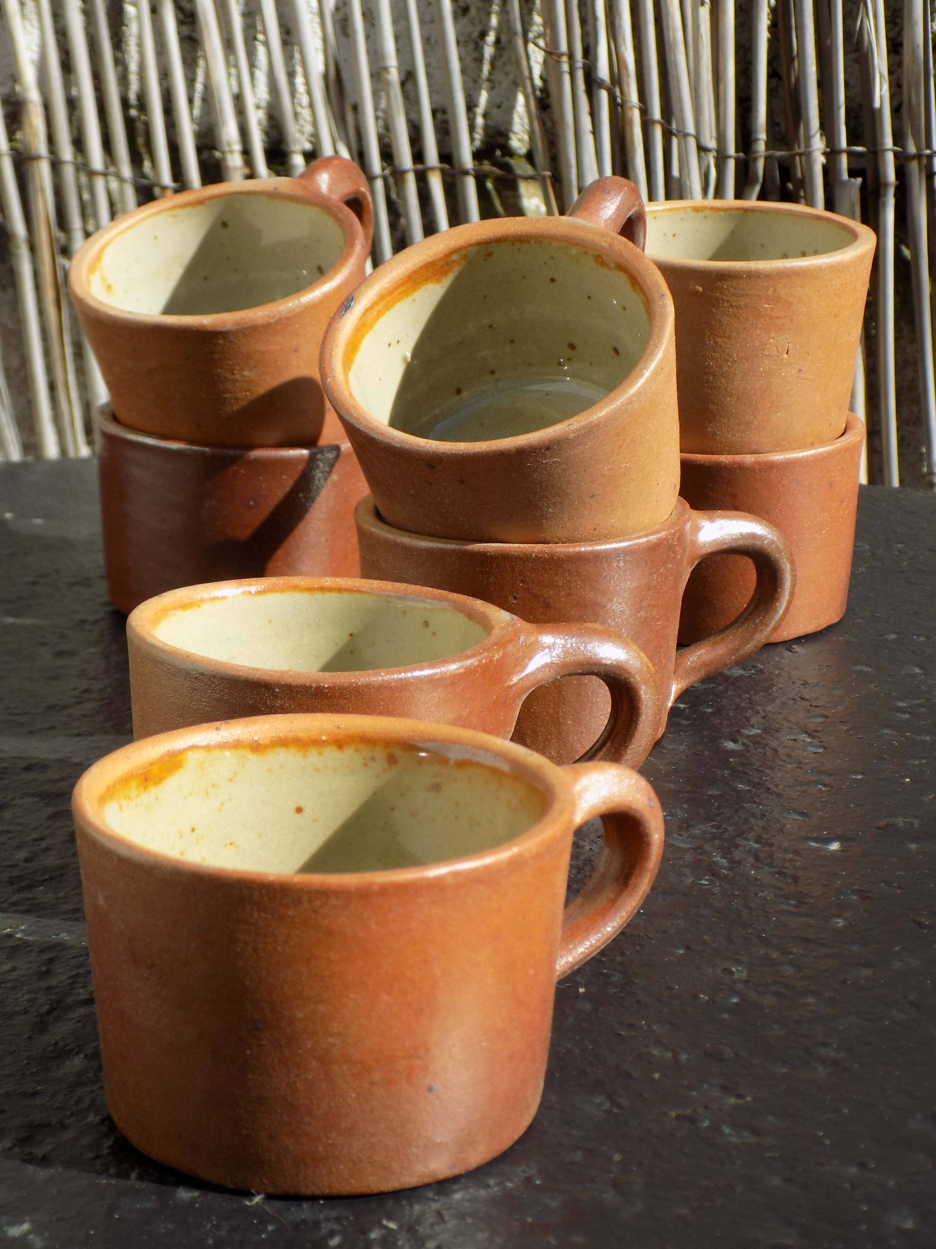 Set of 8 stoneware coffee cups