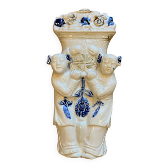 Ceramic flower pot