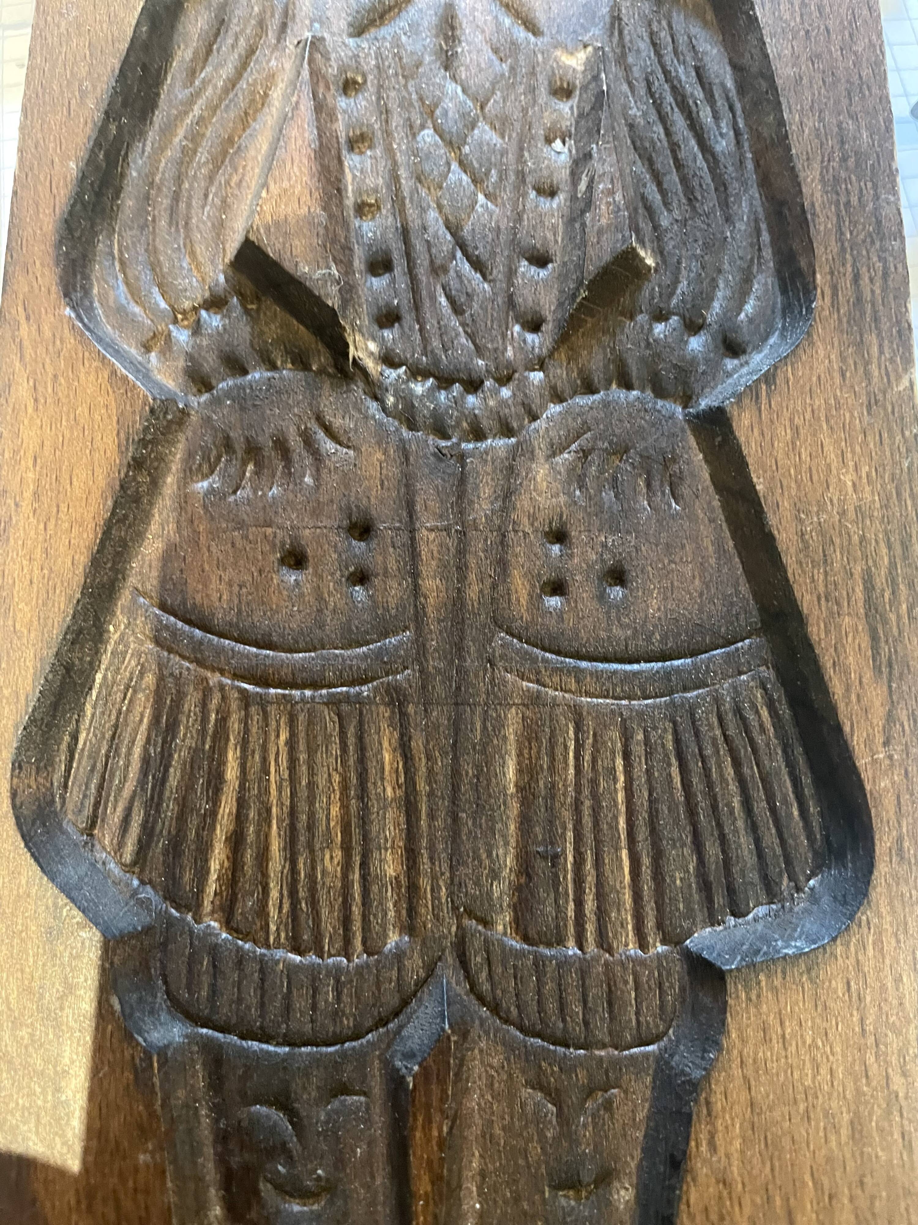 Vintage wooden speculoos mold