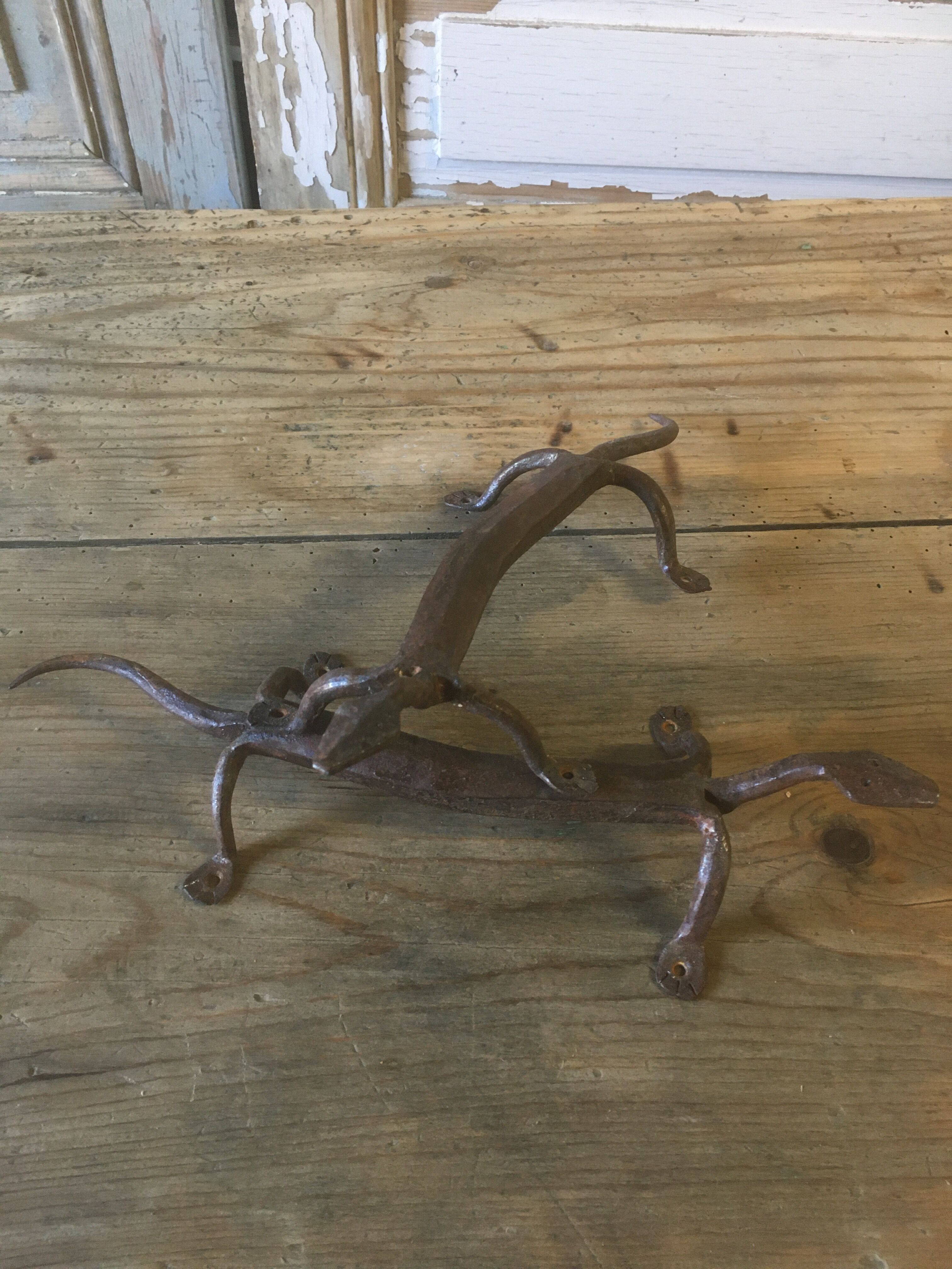 Door handles "Lizards" in handcrafted recycled wrought iron