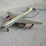 Old plane in tole "pan america"