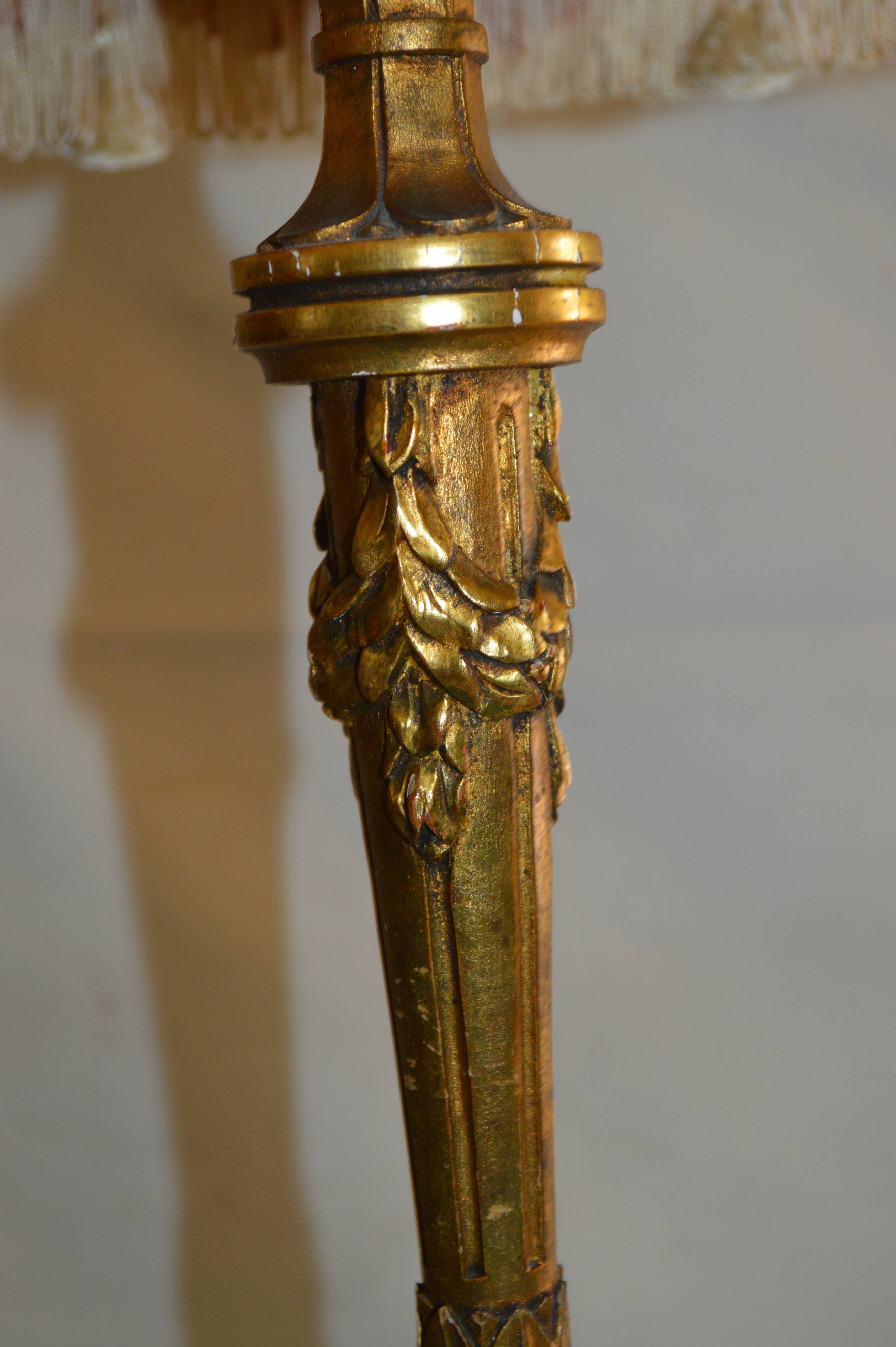 Louis XV style carved gilded wooden table lamp
