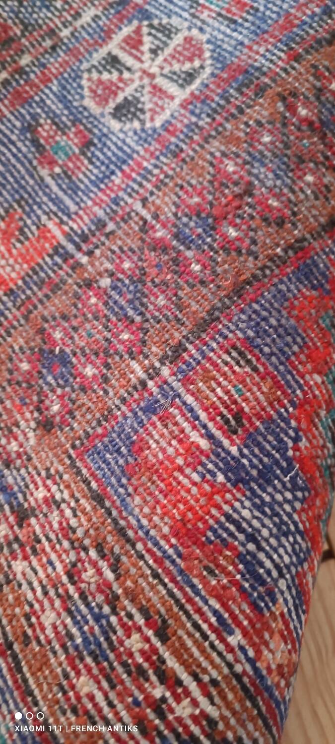 Tapis iranien vintage des années 1950. Travail artisanal, fait main.