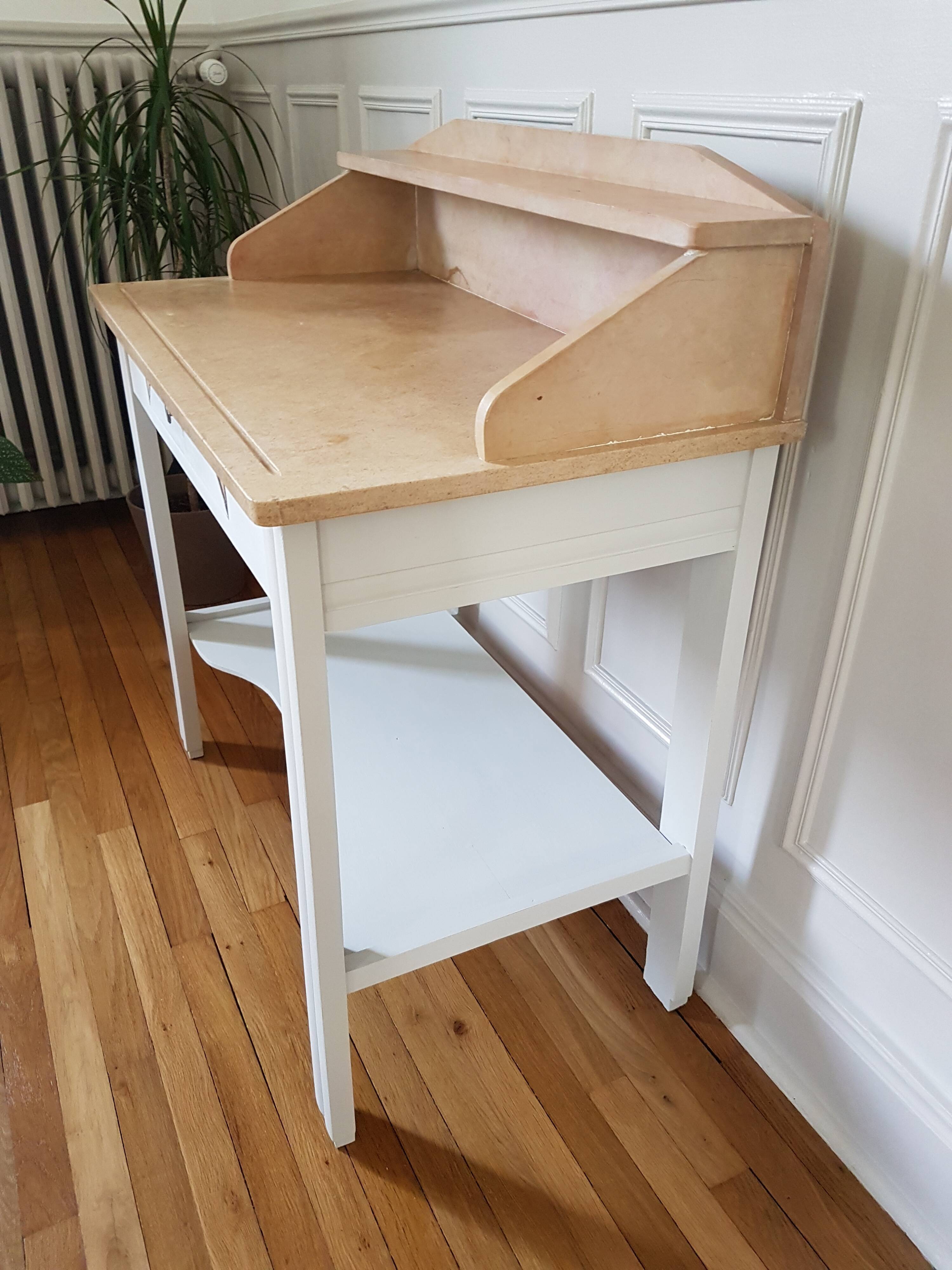 Art Deco hairdresser