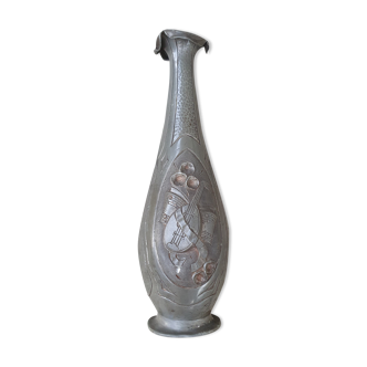 Vase en étain A.Villien