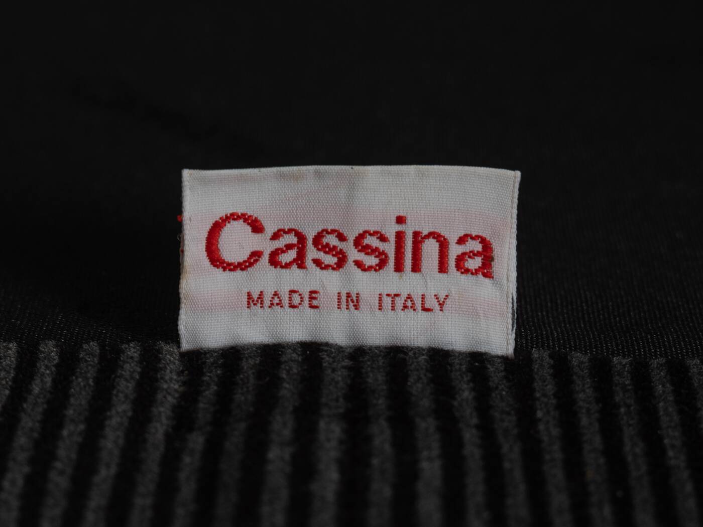 675 MARALUNGA Sofa, Vico Magistretti, Cassina