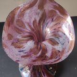 Volubilis vase in Murano glass. Pink speckled background. Height 21 cm.
