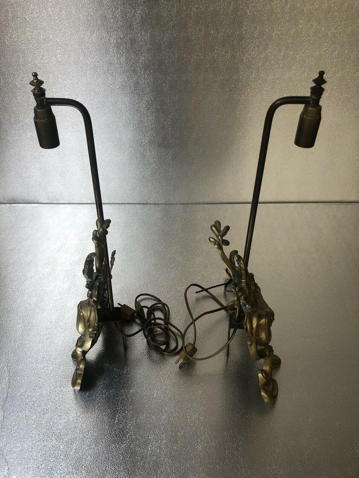 Paire lampe XlXème, devant de cheminée bronze rocaille style Louis XV