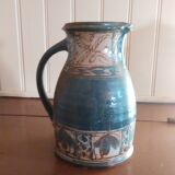 Sandstone pitcher