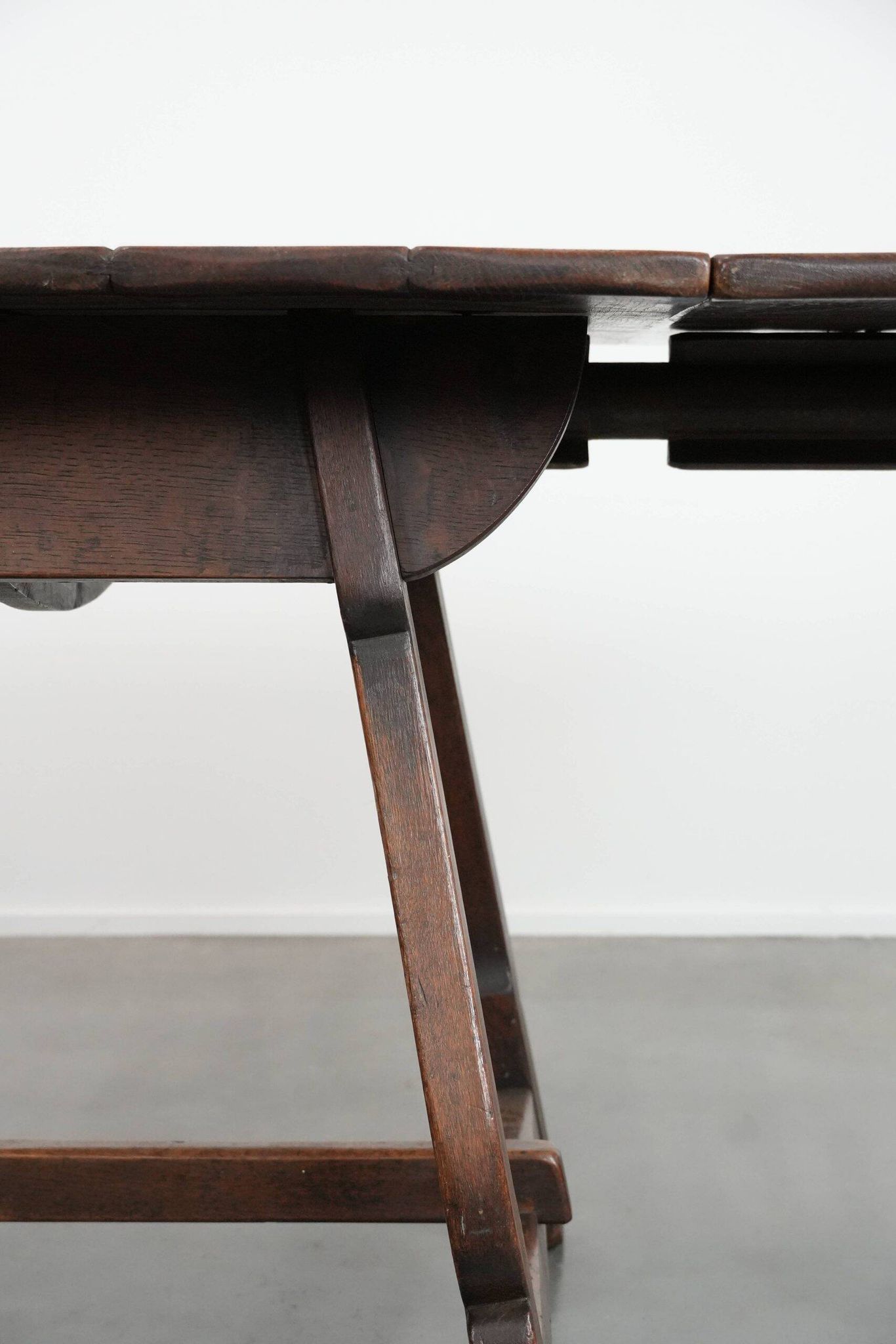Antique Swiss extendable dining table made of oak from the mid-19th century